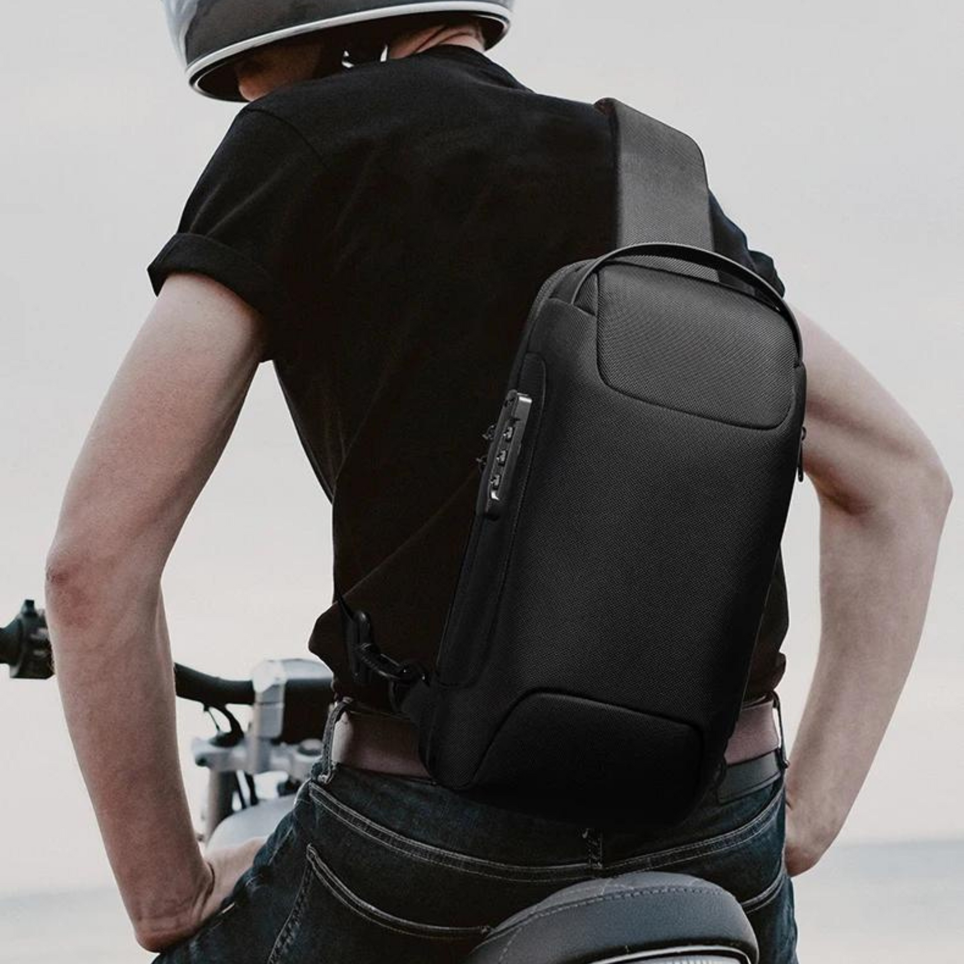 The Bange III Multifunctional Chest Bag - Aega
